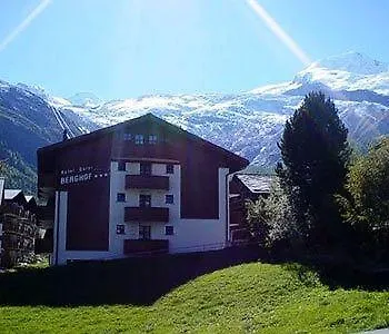 Berghof Garni - The Dom Collection Отель типа 