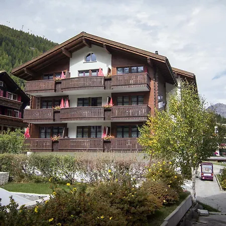 Berghof Garni - The Dom Collection Отель типа 