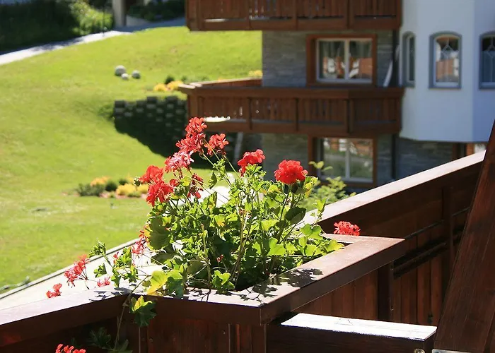 Berghof Garni - The Dom Collection Saas Fee