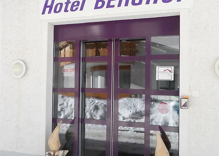 Berghof Garni - The Dom Collection Oda ve Kahvaltı 3*